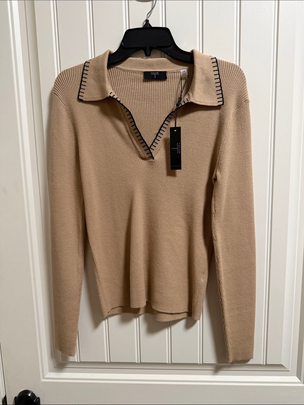 Tahari Beige V-Neck Collared Sweater with Contrast Stitching